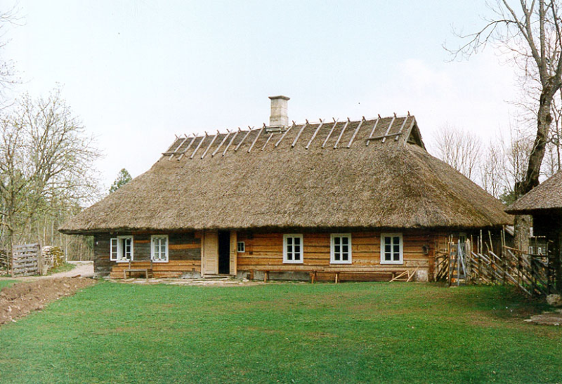 File:Saaremaa Muuseum_Mihkli Talumuuseum_elumaja.jpg